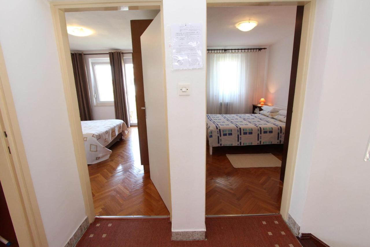 Apartma Rokov *